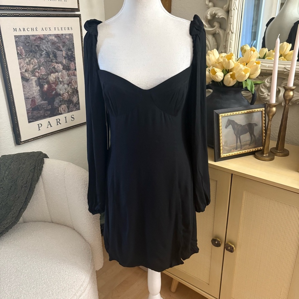 ARITZIA WILFRED Black Novella Mini Dress Puff‎ Sleeve Size 8 NWT - Picture 3 of 13